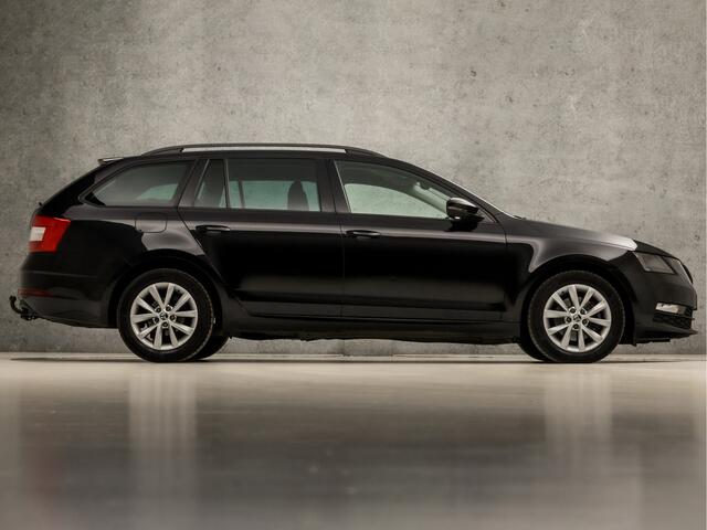 Skoda OCTAVIA Combi 1.0 TSI Sportline Automaat (FACELIFT, APPLE CARPLAY, ADAPTIVE CRUISE CONTROL, STOELVERWARMING, SPORTSTOELEN, TREKHAAK, WITTE STIKSELS, NIEUWSTAAT)