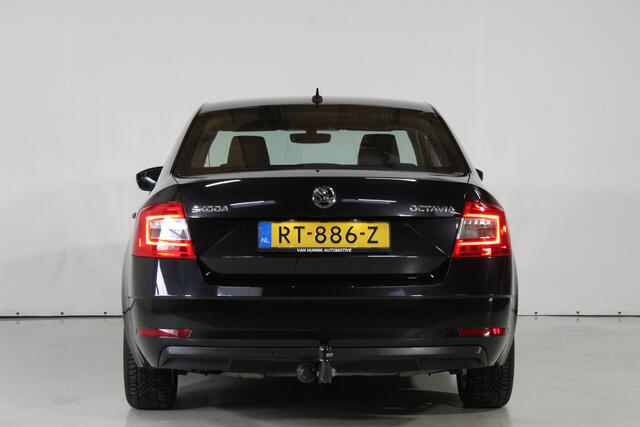 Skoda OCTAVIA 1.0 TSI Ambition Bns | Trekhaak | Dealer Oh | NL-auto | 63DKM!