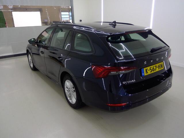 Skoda OCTAVIA Combi 1.0 e-TSI Business Edition Airco ECC Navi Carplay PDC VA DAB+ Full LED Cruise Control