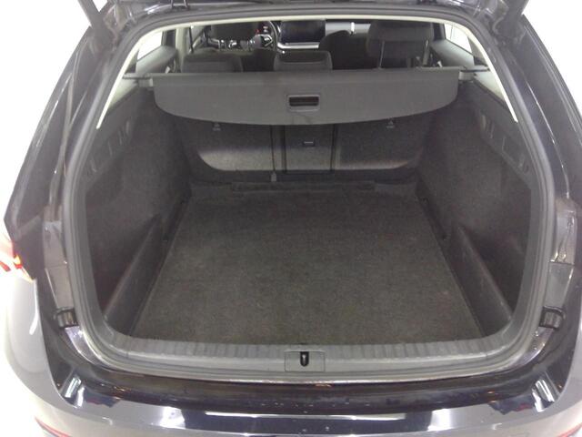 Skoda OCTAVIA Combi 1.0 e-TSI Business Edition Airco ECC Navi Carplay PDC VA DAB+ Full LED Cruise Control