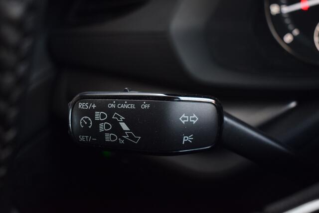 Skoda OCTAVIA 1.5 e-TSI 150pk Ambition Plus | Trekhaak | Camera | Carplay