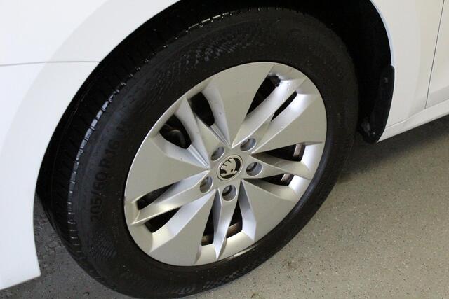 Skoda OCTAVIA Combi 1.0 e-TSI Ambition | TREKHAAK | CLIMA | 16'LMV | CRUISE | NAVIGATIE | PDC-A | CARPLAY | DAB-RAD |