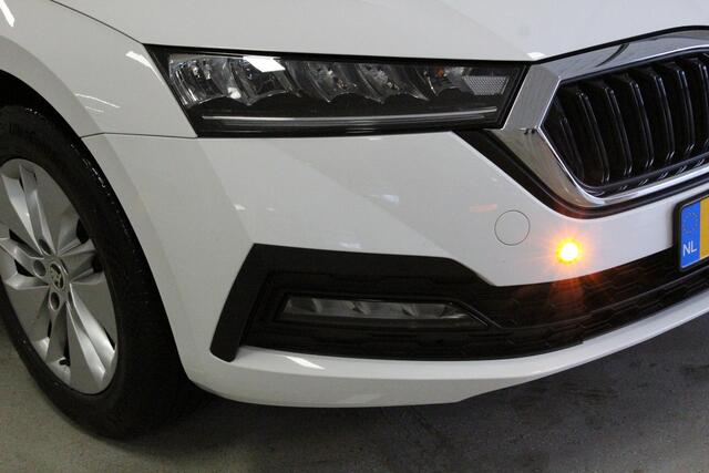 Skoda OCTAVIA Combi 1.0 e-TSI Ambition | TREKHAAK | CLIMA | 16'LMV | CRUISE | NAVIGATIE | PDC-A | CARPLAY | DAB-RAD |