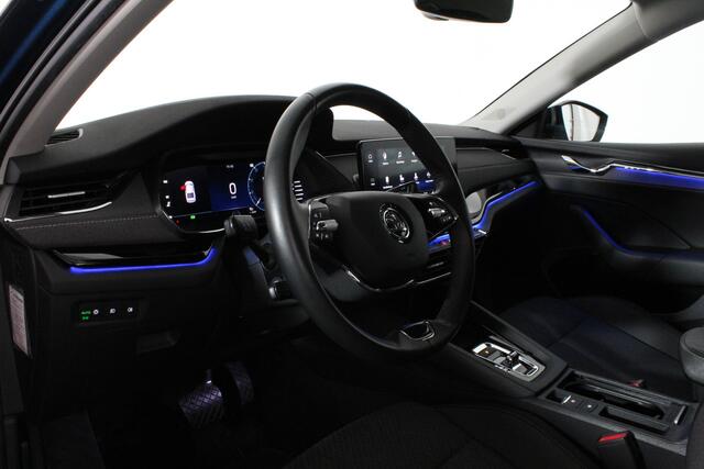 Skoda OCTAVIA 1.5 e-TSI Business Edition Plus 150pk DSG/Lava Blue Metallic/Cruise control adaptief