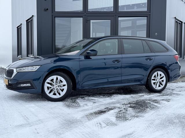Skoda OCTAVIA Combi 1.0 e-TSI Business Edition Verw. stuur & stoelen | Trekhaak | Compleet!