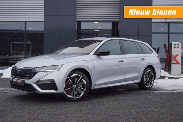 Skoda OCTAVIA Combi 1.4 TSI RS iV 245pk/ Sportstoelen elektr./ ACC/DCC/ Navi/ Head-up/Standverwarming/Camera/AppConnect