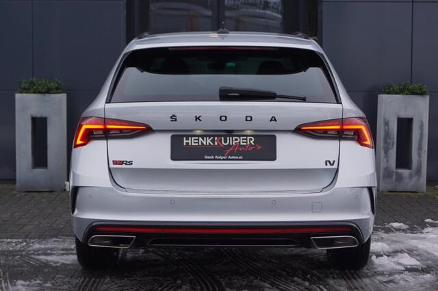 Skoda OCTAVIA Combi 1.4 TSI RS iV 245pk/ Sportstoelen elektr./ ACC/DCC/ Navi/ Head-up/Standverwarming/Camera/AppConnect