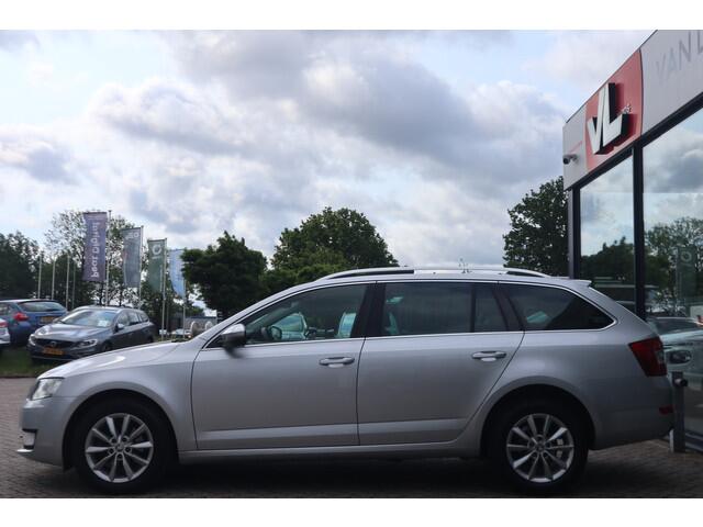Skoda OCTAVIA Combi 1.6 TDI Greentech Ambition Business | Trekhaak | Stoelverwarming | Navigatie