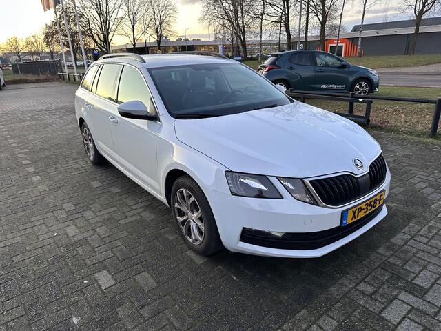 Skoda OCTAVIA Combi 1.0 TSI Greentech Ambition Business Navi/PDC/ECC/Cruise/DLR.ONDERHOUDEN!