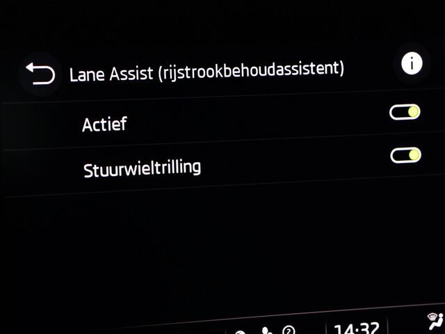 Skoda OCTAVIA Combi 1.0 e-TSI 110pk DSG Business Edition · Apple/Android Car Play · P-Sensoren · Cruise Control · Elek. Achterklep · 16'' Inch · Garantie t/m 01-01-2028 of 100.000km