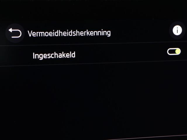 Skoda OCTAVIA Combi 1.0 e-TSI 110pk DSG Business Edition · Apple/Android Car Play · P-Sensoren · Cruise Control · Elek. Achterklep · 16'' Inch · Garantie t/m 01-01-2028 of 100.000km