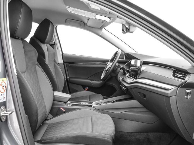 Skoda OCTAVIA Combi 1.0 e-TSI 110pk DSG Business Edition · Apple/Android Car Play · P-Sensoren · Cruise Control · Elek. Achterklep · 16'' Inch · Garantie t/m 01-01-2028 of 100.000km