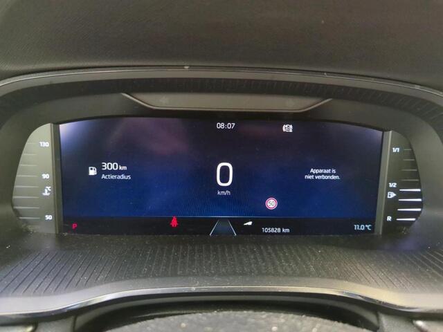 Skoda OCTAVIA Combi 1.0 e-TSI Business Edition Navigatie Apple Carplay/Android Auto Parkeersensoren Adaptive Cruise Control Virtual Cockpit Full Led Climate Control Lichtmetalen velgen