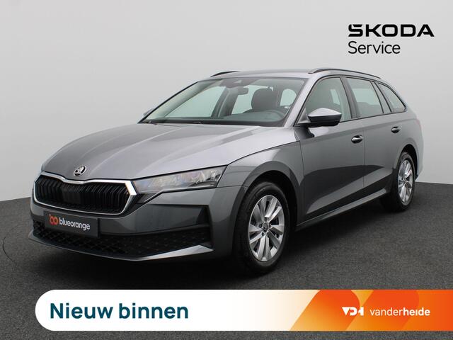 Skoda OCTAVIA Combi 1.5 TSI Edition 115PK Trekhaak, Parkeersensoren Achter, Stoelverwarming, Navi via Apple Carplay/Android Auto, Virtual Cockpit, 16" LM Velgen