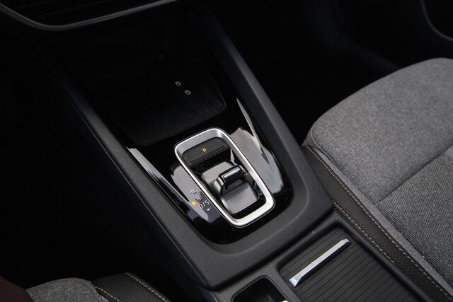 Skoda OCTAVIA Combi 1.5 TSI MHEV Business Edition , Panoramadak, Stuur/stoelverwarming,