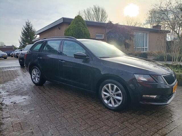 Skoda OCTAVIA COMBI 1.0i Tour Climate, Cruise, Navi via App.