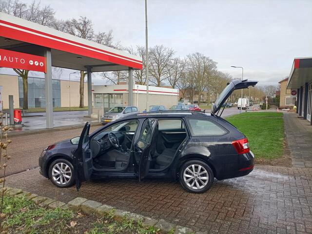 Skoda OCTAVIA COMBI 1.0i Tour Climate, Cruise, Navi via App.