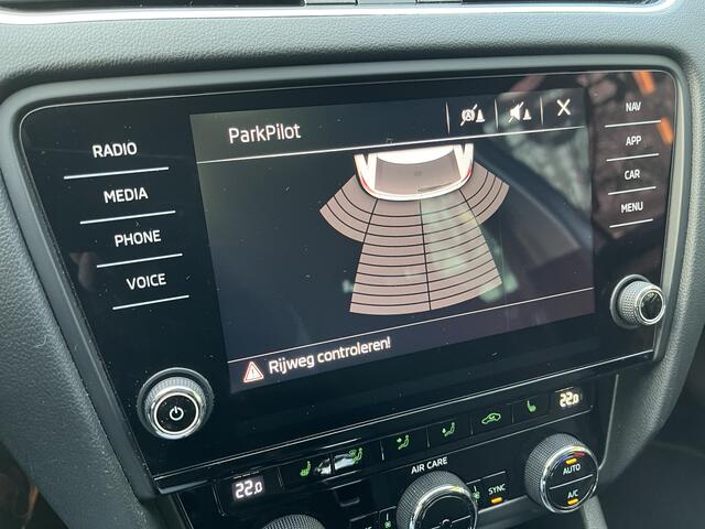 Skoda OCTAVIA Combi 1.4 TSI Greentech Style Business | AUTOMAAT | CARPLAY | CLIMA | CRUISE | NAVI | STOELVERW.