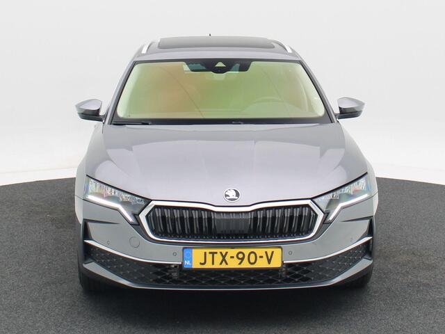 Skoda OCTAVIA Combi 1.5 TSi 150 Pk Automaat Business Edition Plus | Panoramadak | Virtual Cockpit | Elektrische Achterklep | Camera | Keyless | 17 Inch | 19.433 Km!!