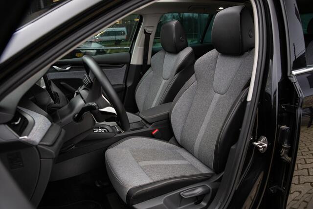 Skoda OCTAVIA Combi 1.5 TSI MHEV Sportline Business , Panoramadak, Carplay, Stoel/stuurverwarming,