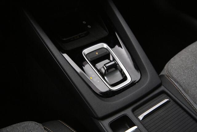 Skoda OCTAVIA Combi 1.5 TSI MHEV Sportline Business , Panoramadak, Carplay, Stoel/stuurverwarming,