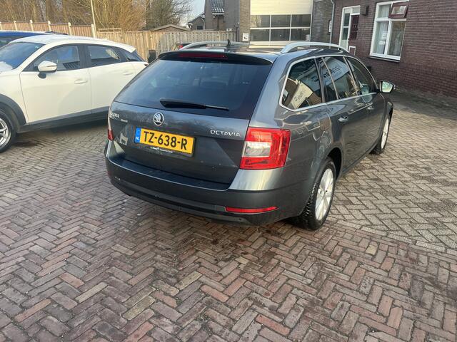 Skoda OCTAVIA Combi 1.0 TSI Greentech Ambition Business AUTOMAAT CARPLAY STOELVERWARMING NAVI
