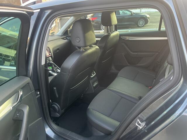 Skoda OCTAVIA Combi 1.0 TSI Greentech Ambition Business AUTOMAAT CARPLAY STOELVERWARMING NAVI