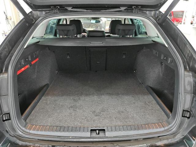 Skoda OCTAVIA Combi 1.4 TSI iV 204pk PHEV Business Edition Virtual Cockpit Navigatie Trekhaak Elektrische achterklep