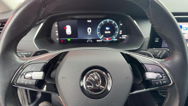 Skoda OCTAVIA Combi 1.0 e-TSI Business Edition AUTOMAAT / TREKHAAK / FULL LED / NAVI / CARPLAY / CLIMA / PDC / BLUETOOTH / CRUISE / NL-AUTO