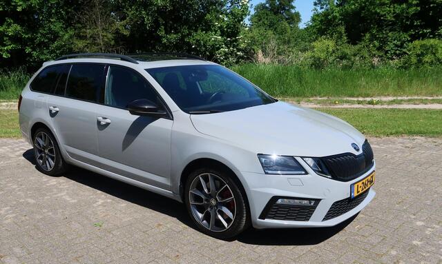 Skoda OCTAVIA Combi 2.0 TSI RS 245 Business VRS PANO-DAK/TREKHAAK/CAMERA/STOELVER/