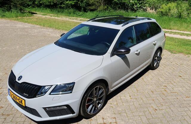 Skoda OCTAVIA Combi 2.0 TSI RS 245 Business VRS PANO-DAK/TREKHAAK/CAMERA/STOELVER/