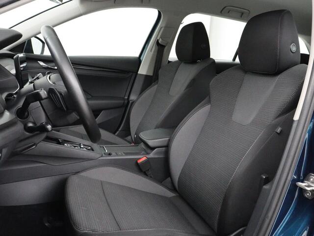 Skoda OCTAVIA 1.4 TSI iV PHEV Business Edition | Adaptive cruise | Stuurverwarming | Carplay | Navigatie | Parkeerhulp | 18'' | Full LED | Climate control | Plug In