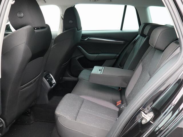 Skoda OCTAVIA Combi 1.5 e-TSI Business Edition Plus/ automaat/ zeer mooi!