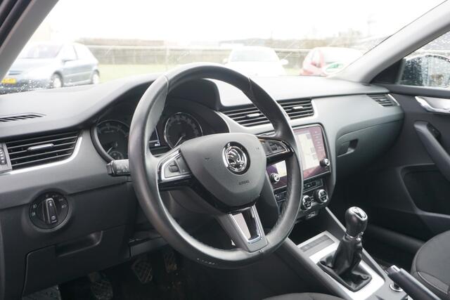 Skoda OCTAVIA Combi 1.0 TSI Greentech Edition | TREKHAAK | DEALERONDERHOUDEN | CARPLAY | ECC |