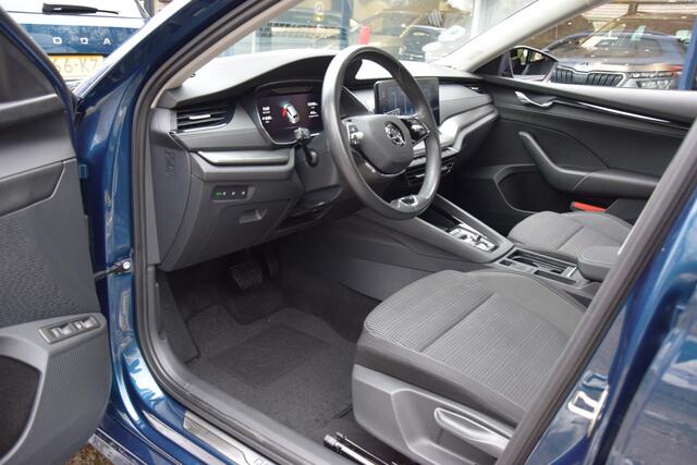 Skoda OCTAVIA Combi 1.4 TSI 150PK iV PHEV Business Edition | Org. NL | BOVAG Garantie | Plug in Hybride | Virtual Cockpit | Navigatie | Full LED | PDC Voor&Achter | Elektrische Kofferklep |