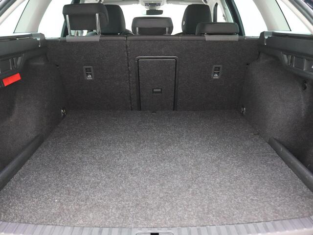 Skoda OCTAVIA Combi 1.4 TSI iV PHEV Business Edition 204PK DSG SOH 97%, Achteruitrijcamera, Adaptieve Cruise Controle, Navi, 18" LM Velgen, Stoel-Stuurverwarming