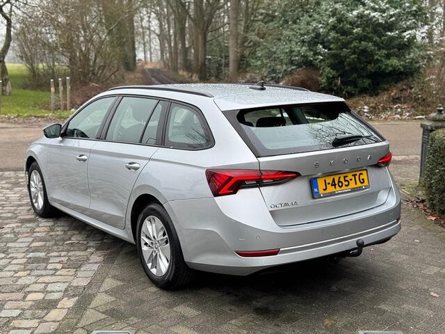 Skoda OCTAVIA Combi 1.0 TSI 110pk Bns Ed ecc,navi,lmv,pdc,trekhaak