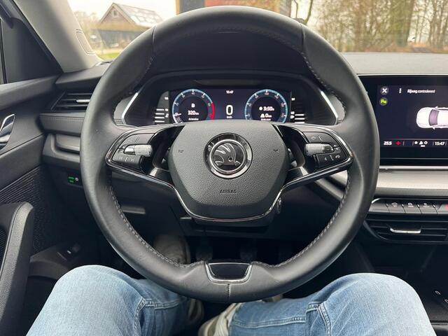 Skoda OCTAVIA Combi 1.0 TSI 110pk Bns Ed ecc,navi,lmv,pdc,trekhaak