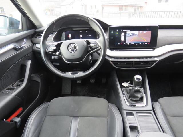 Skoda OCTAVIA Combi 1.0 TSI 111Pk Business Edition Plus * Rijklaarprijs incl. garantie * Pano-dak * Camera * Electr. A-Klep * Led Koplampen * Dig. Cockpit *