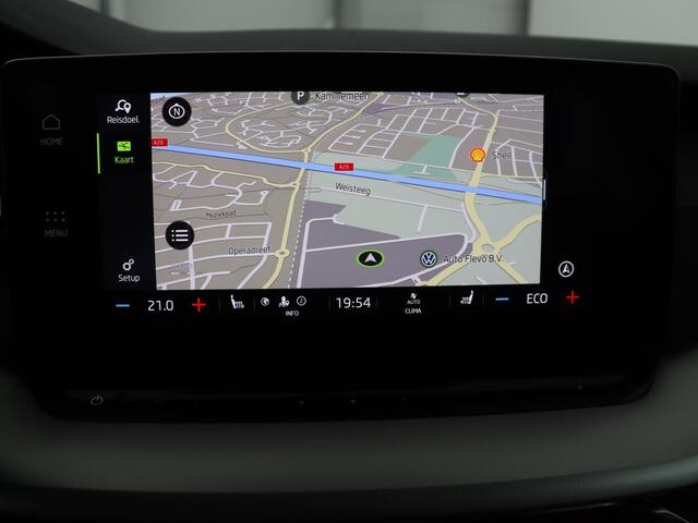 Skoda OCTAVIA 1.4 TSI iV PHEV Business Edition | Stoelverwarming | Trekhaak | Carplay | Keyless | Sfeerverlichting | Navigatie | 18'' | Full LED | Parkeerhulp | Digital Cockpit | Plug In