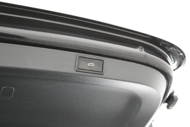 Skoda OCTAVIA Combi 1.0 e-TSI 110pk DSG Business Edition Plus Leder Stoelverwarming V+A Keyless Virtual Cockpit Navigatie