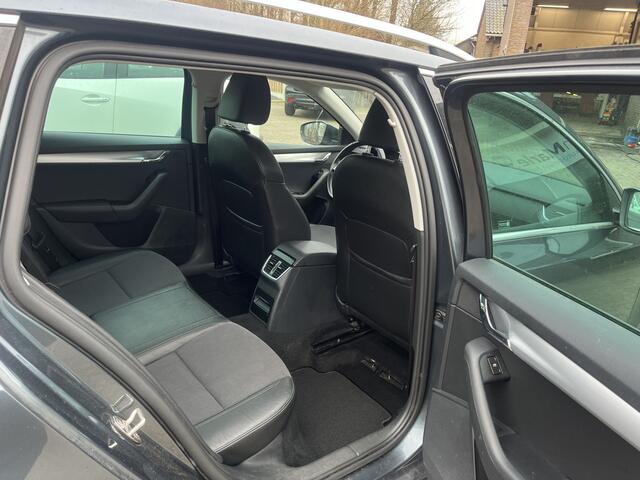 Skoda OCTAVIA Combi 1.0 TSI Greentech Ambition Business AUTOMAAT TREKHAAK STOELVERWARMING CARPLAY