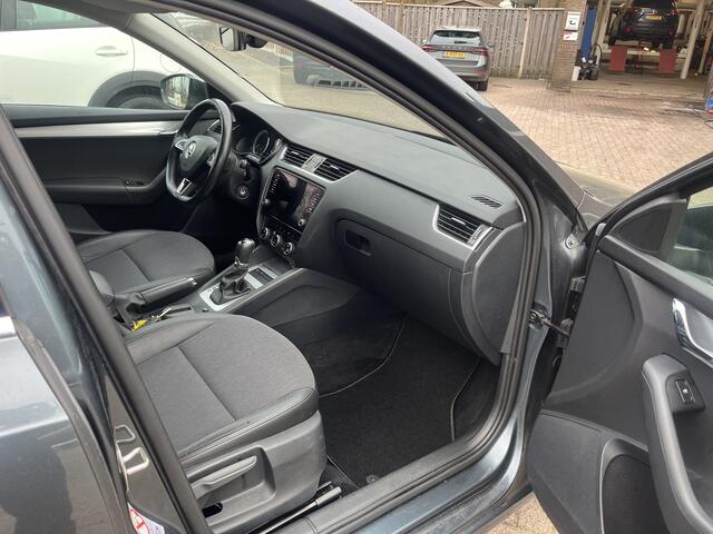 Skoda OCTAVIA Combi 1.0 TSI Greentech Ambition Business AUTOMAAT TREKHAAK STOELVERWARMING CARPLAY