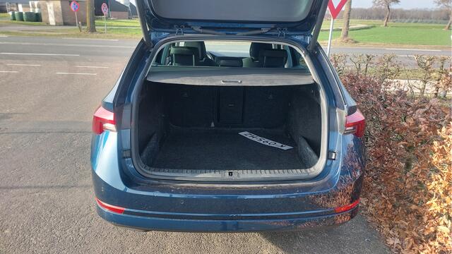 Skoda OCTAVIA Combi 1.0 TSI Business Edition CLIMA/NAVI/LED BJ 2021