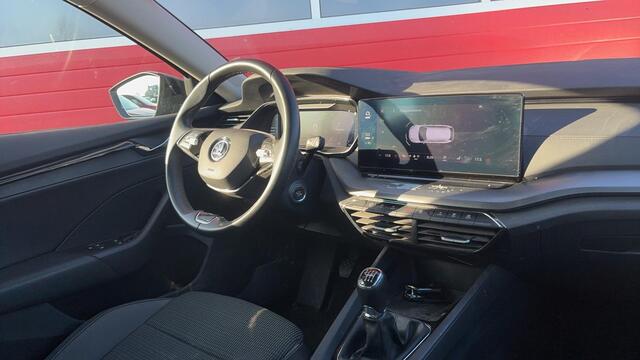 Skoda OCTAVIA Combi 1.0 TSI Business Edition TREKHAAK / STOELVERW / STUURVERW / VIRTUAL / FULL LED / KEYLESS / CARPLAY / NL-AUTO