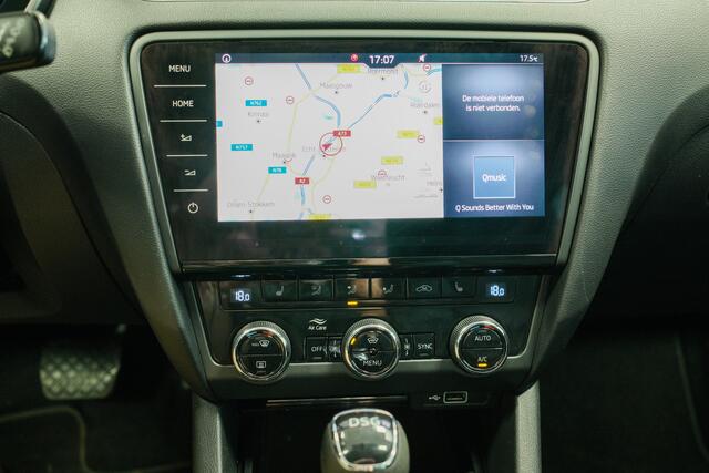 Skoda OCTAVIA Combi 1.5 TSI Greentech Sport Business Leder, Navi, Memoryseats, 18 Inch, Trekaak