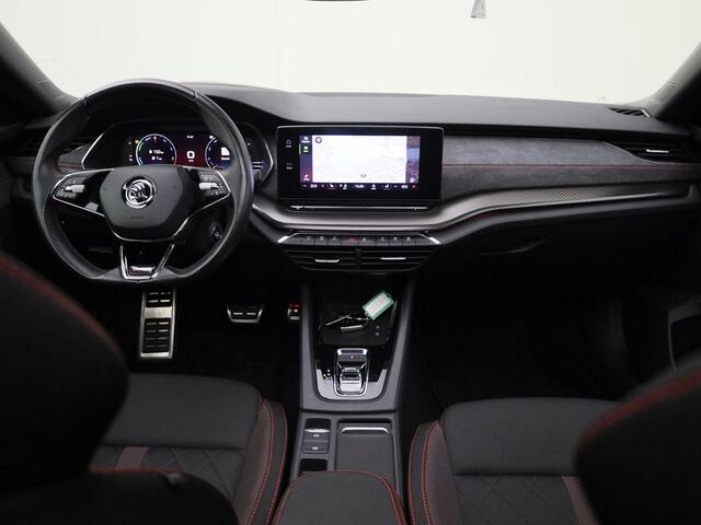 Skoda OCTAVIA Combi 1.4TSI 180kW/245PK RS iV PHEV DSG · Panoramadak · Keyless · Apple/Android Car Play