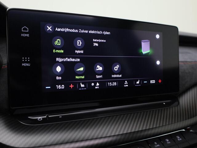 Skoda OCTAVIA Combi 1.4TSI 180kW/245PK RS iV PHEV DSG · Panoramadak · Keyless · Apple/Android Car Play