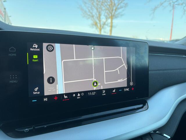 Skoda OCTAVIA Combi 1.0 TSI Business Edition Plus | Memory Stoelen | Stuur Verwarming | Parkeer Sensoren