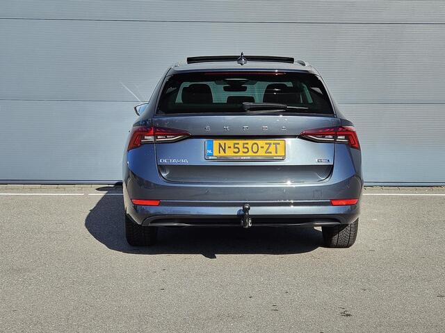 Skoda OCTAVIA Combi 1.0 e-TSI Business Edition Plus Automaat | Navigatie | Apple Carplay of Android Auto | Trekhaak | Stoelverwarming | Stuur verwarming | Schuifdak